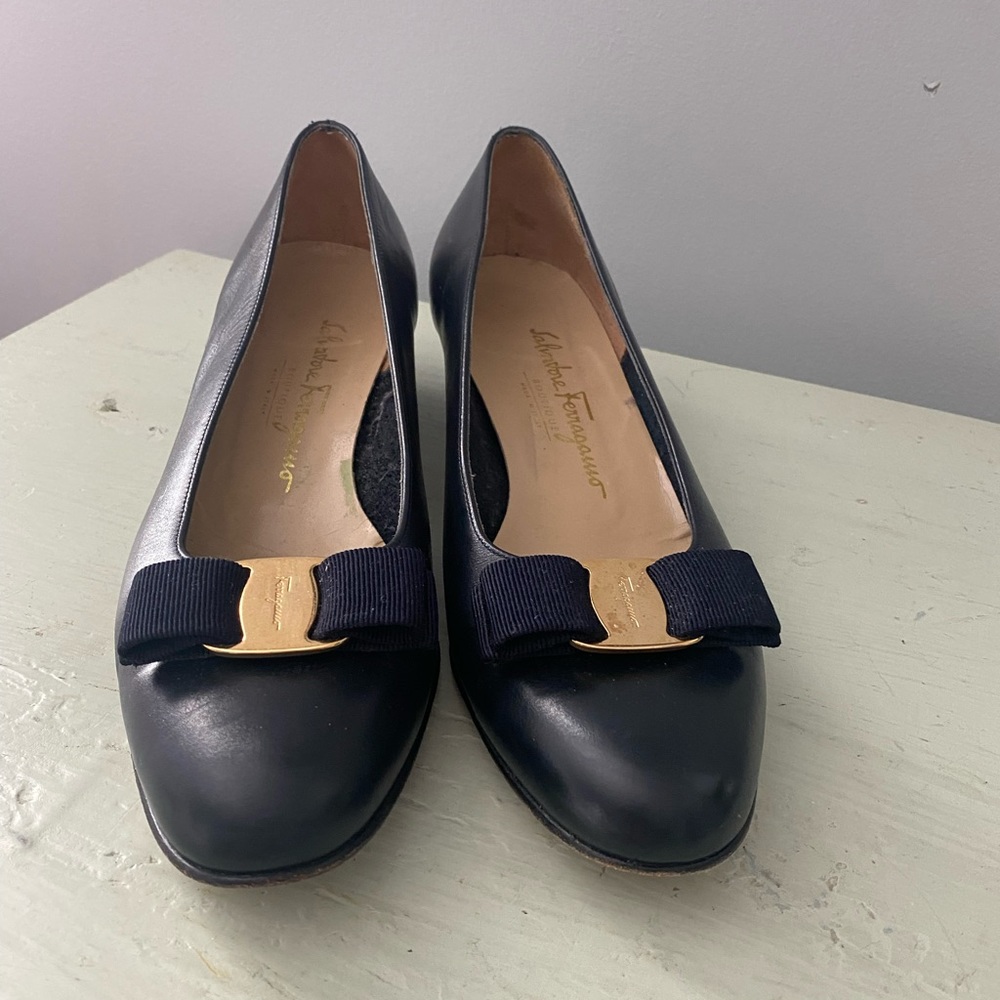 Salvatore Ferragamo Navy Blue Bow Flats